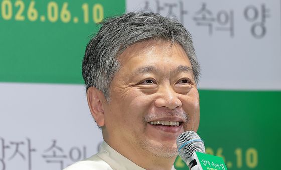 내한한 고레에다 히로카즈 감독