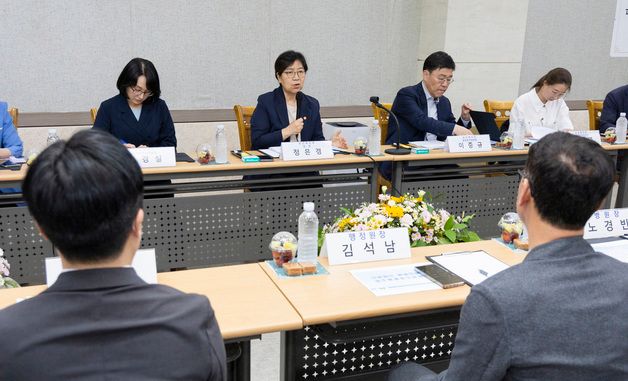 정은경 장관, 요양병원 호스피스 수가 시범사업 현장방문