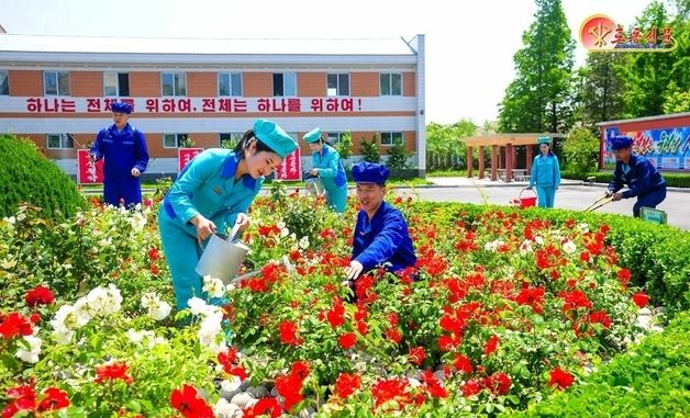 北 원산구두공장 "공장 공원과 같이 꾸린다" 선전