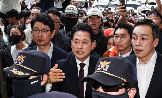 송파 개표소 도착한 장동혁 대표