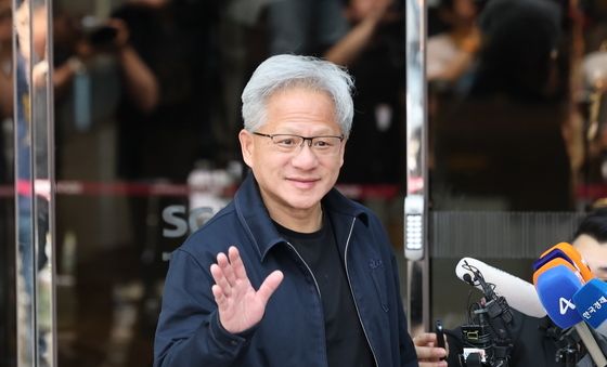 젠슨 황 엔비디아 CEO, 김포공항 통해 방한 '7개월만'