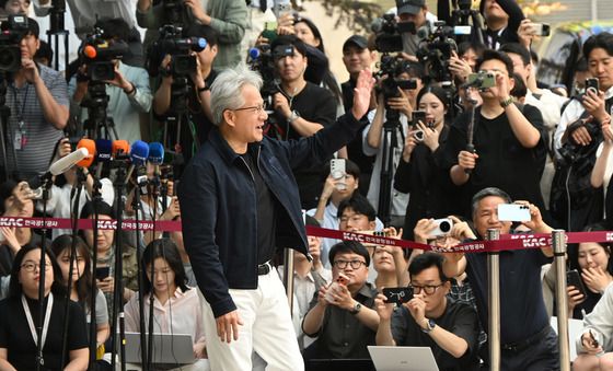 김포공항 통해 방한한 젠슨 황 CEO