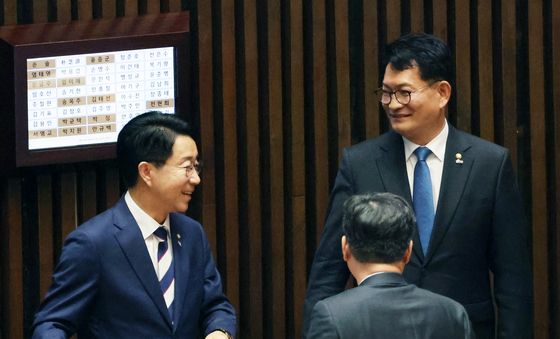 대화 나누는 송영길·조정식