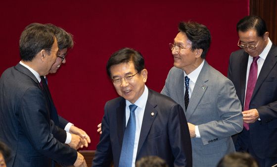 국회의장 선거 표결하는 김민석 총리