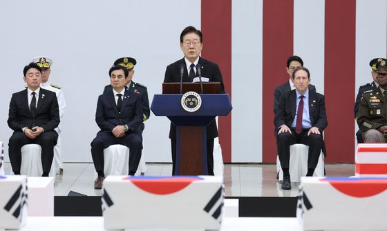 이 대통령, 한미 6·25전사자 유해 상호봉환식 추모사