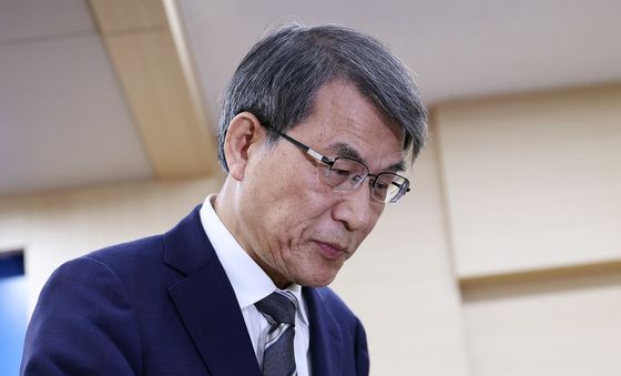 노태악 "선관위원장직 물러나겠다"