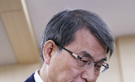 대국민 사과 마친 노태악 "선관위원장직 물러나겠다"