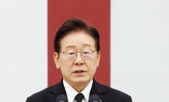'한미 유해 상호봉환식' 추모사하는 이재명 대통령