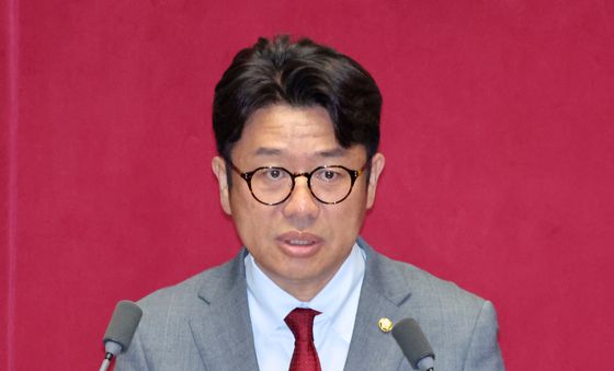 인사말하는 유의동 의원