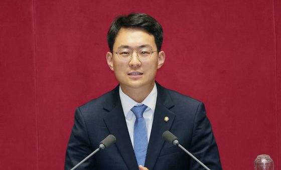 인사말하는 박지원 의원