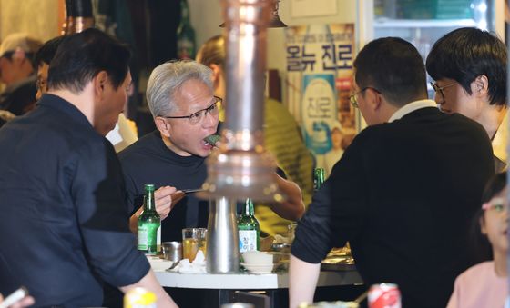 젠슨 황, 삼겹살 집에서 국내 기업 총수 회동