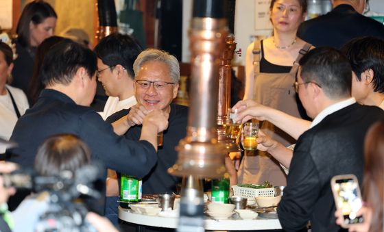 건배하는 젠슨 황·최태원·구광모·이해진