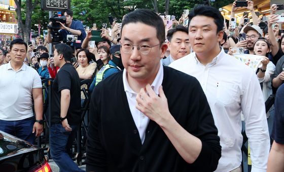 젠슨 황 CEO 회동 향하는 구광모 LG 회장