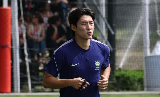 부상 중인 배준호 '혼자서 런닝'