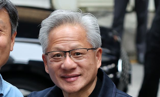 장병규 의장과 기념 촬영하는 젠슨 황 CEO