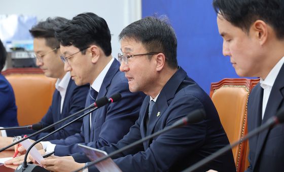 기자간담회 발언하는 한병도 원내대표