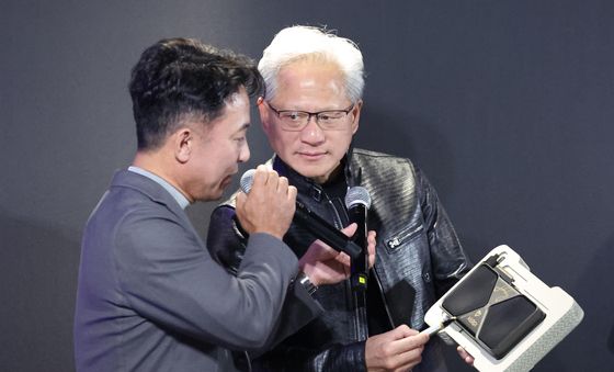 '택진이형' 만난 젠슨 황…게임·AI 협력 논의