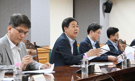 구윤철 부총리, 긴급 시장상황점검회의 주재