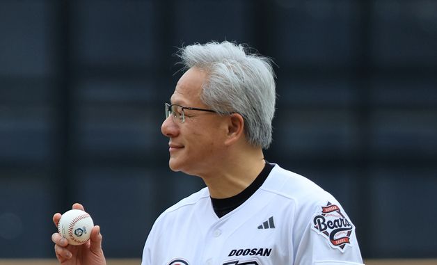시구 나선 젠슨 황 엔비디아 최고경영자