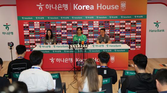인터뷰 나선 김승규 골키퍼