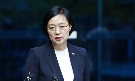 지명 소감 밝히는 한성숙 총리 후보자