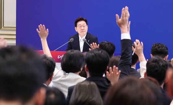 질문 받는 이재명 대통령