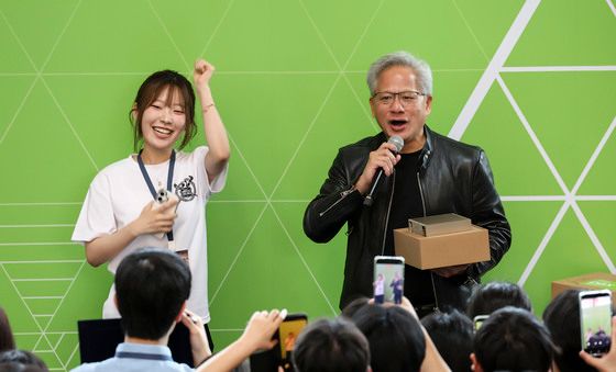 젠슨 황이 들고온 선물