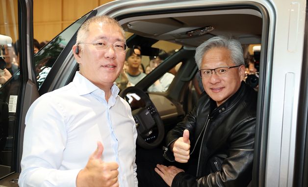 젠슨 황 CEO·정의선 회장, 엄지 척!