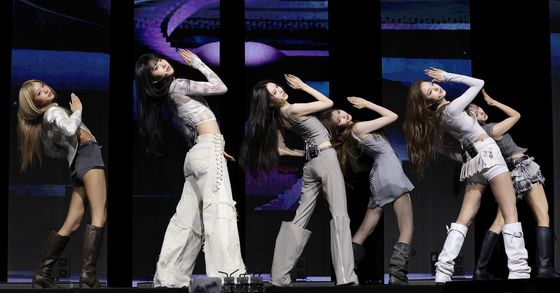 이즈나, 칼각 퍼포먼스