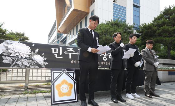 '투표용지 부족사태' 기초의원 당선인도 재선거 요구