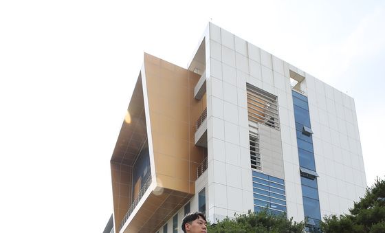 6·3 지방선거 후폭풍 '민주주의 장례식'