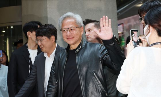네이버 본사 방문한 젠슨 황