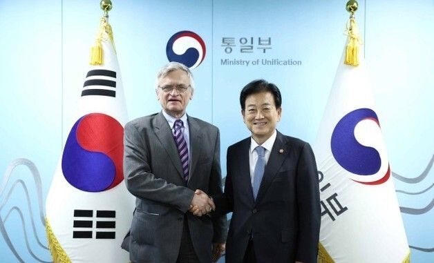 정동영 통일부 장관, 피너 셈네비 한반도특사 접견