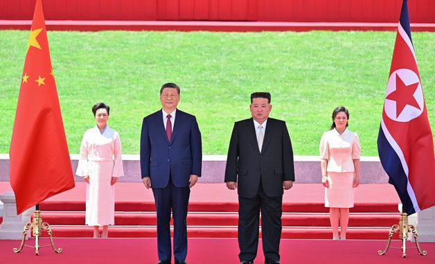 김일성광장에서 열린 시진핑 환영행사