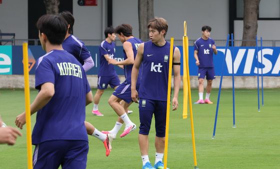 훈련하는 대한민국 축구대표팀 선수들