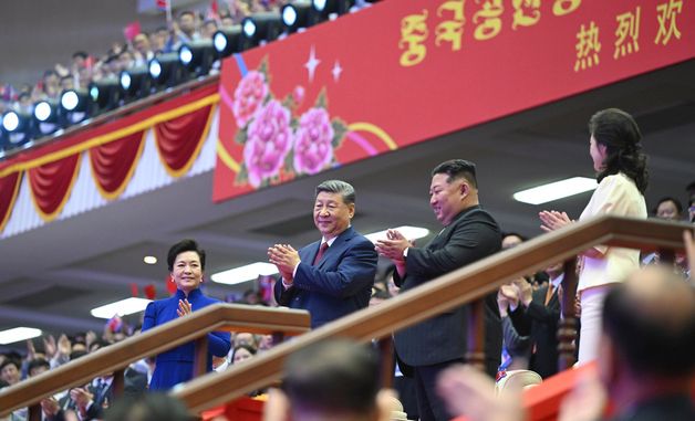 [포토] 박수치는 북중 정상