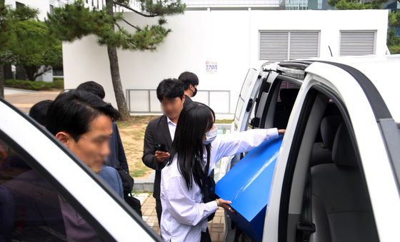 경남경찰, 박완수 캠프 딥페이크·관권선거 의혹 경남도청 압색