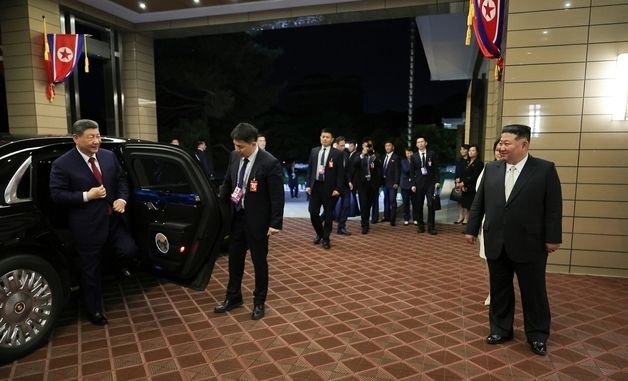 북한 "중국 인민에 대한 신뢰와 우애, 공연으로 펼쳐보여"