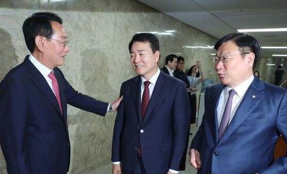 대화하는 김도읍·성일종·정점식