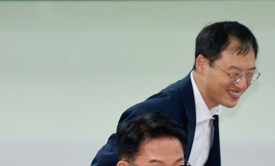 이재명 정부 2년차 맞이 포럼 참석한 송영길·김상욱