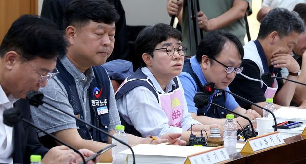 발언하는 이미선 근로자위원