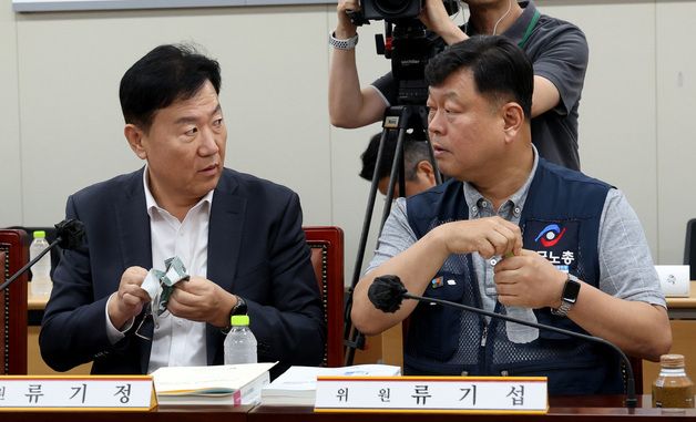 이야기 나누는 노·사