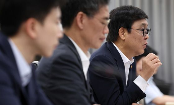 모두발언 하는 최휘영 장관