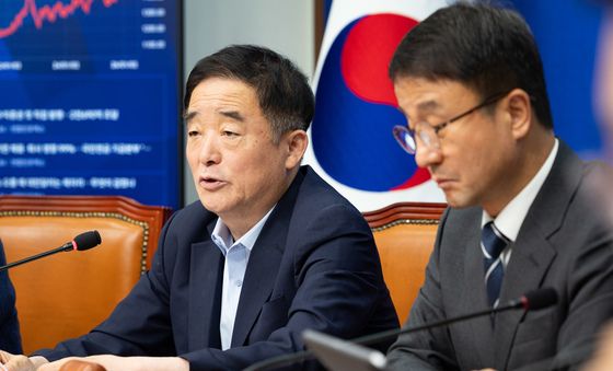 발언하는 강득구 민주당 최고위원