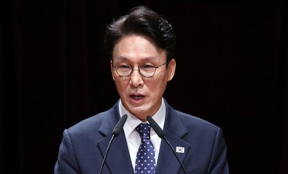 이임사하는 김민석 총리