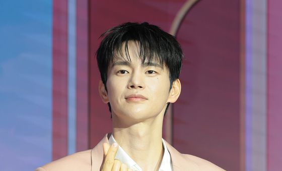 서인국, 하트를 부르는 비주얼
