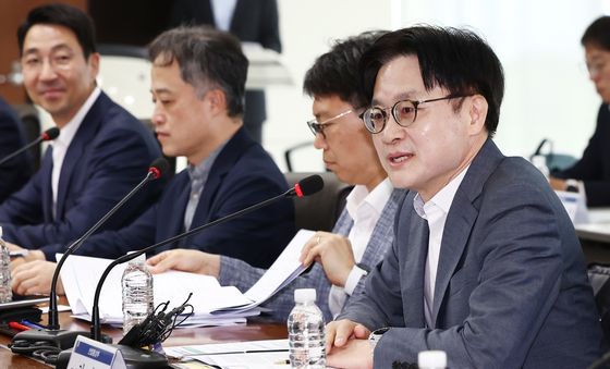 민관 합동간담회서 인사말 하는 김정관 산업부 장관