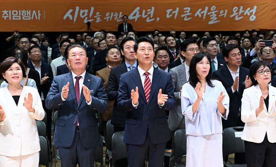 합창하는 오세훈 시장
