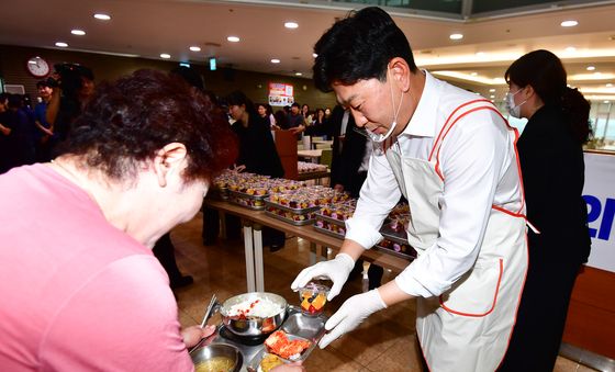 박용선 포항시장, 급식 봉사