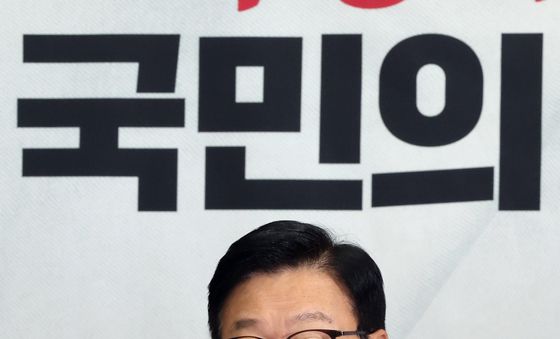 모두발언하는 정점식 원내대표